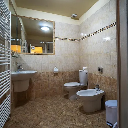 Nautico Hotel, Restaurace & Wellness מלון 3*