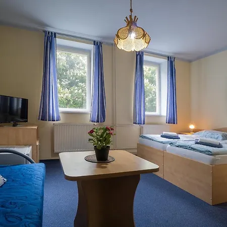 מלון Nautico Hotel, Restaurace & Wellness