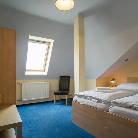 Nautico Hotel, Restaurace & Wellness מוסט