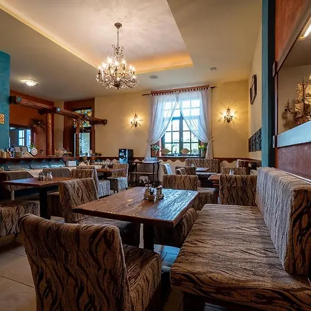 מלון Nautico Hotel, Restaurace & Wellness 3*