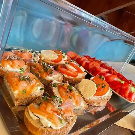 Nautico Hotel, Restaurace & Wellness מוסט