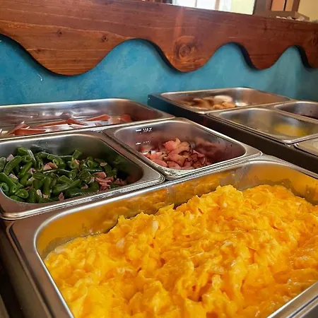 Nautico Hotel, Restaurace & Wellness מלון מוסט